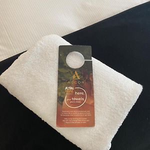 Standard Queen Room Access Bathroom